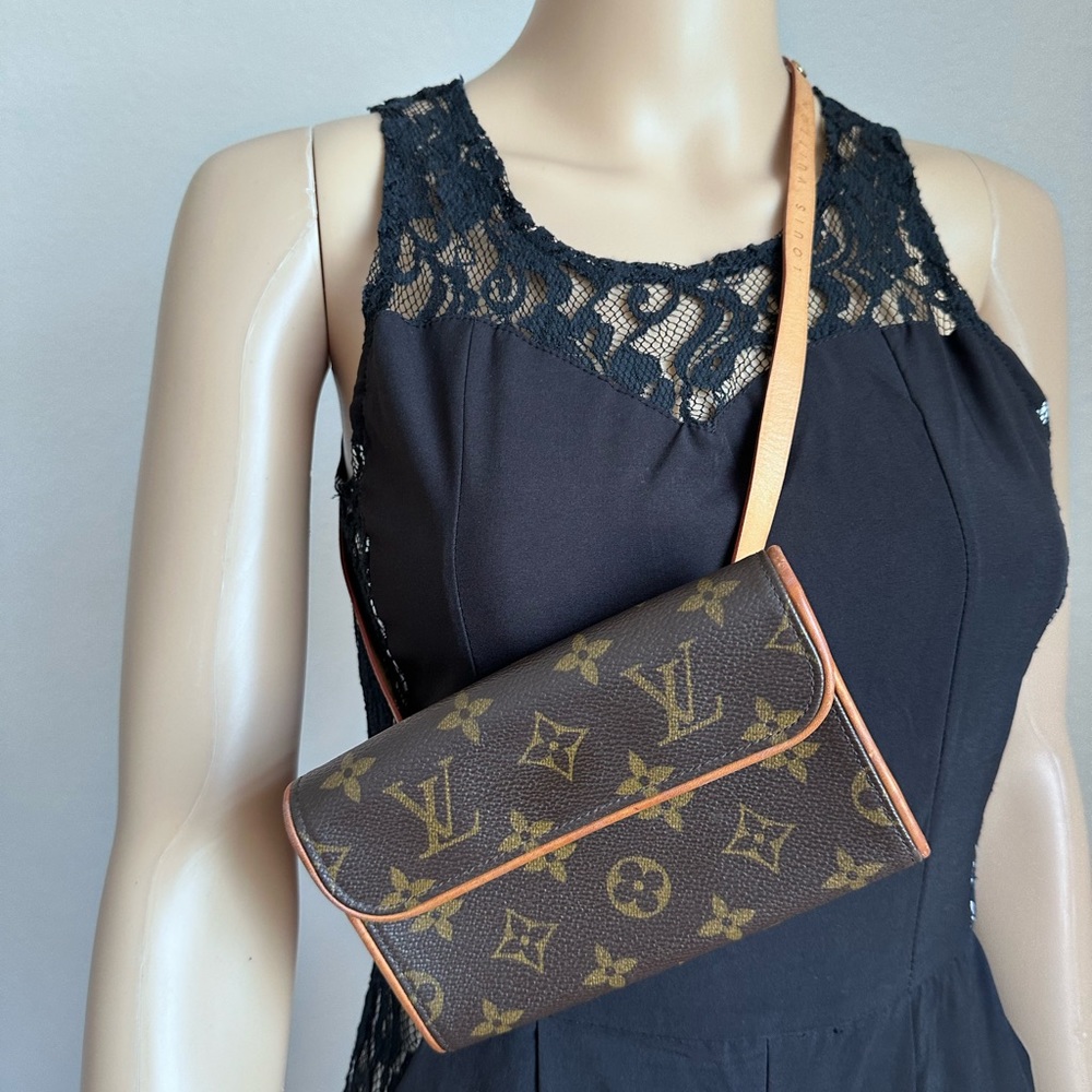 Louis Vuitton belt bag/ crossbody bag